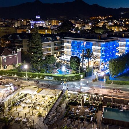 Hotel Garden Lido Loano Εξωτερικό φωτογραφία